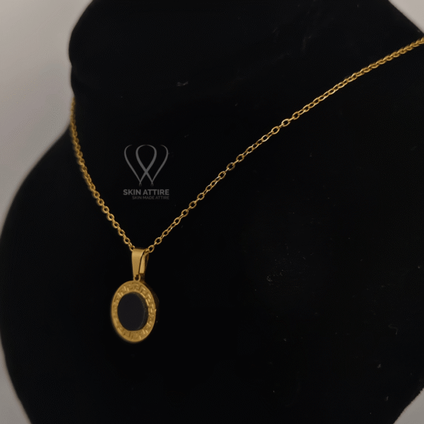 Elysian Circle Pendant Necklace