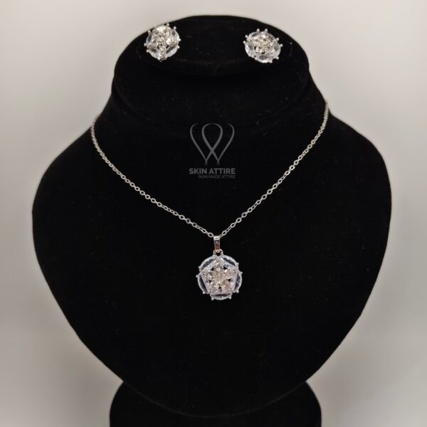 Floral Crystal Design Necklace