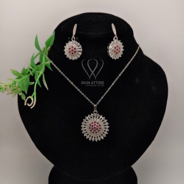 Radiant Bloom Silver Pendant Set