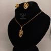 The Aurora Sparkle Set with Unique Design: Golden Glamour - Image 3