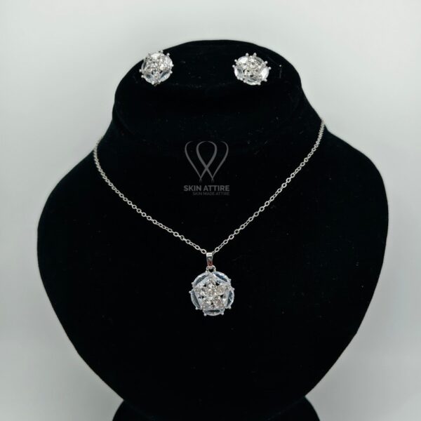 Floral Crystal Design Necklace