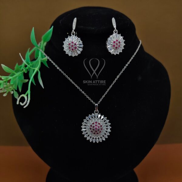 Radiant Bloom Silver Pendant Set