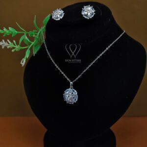 Floral Crystal Design Necklace