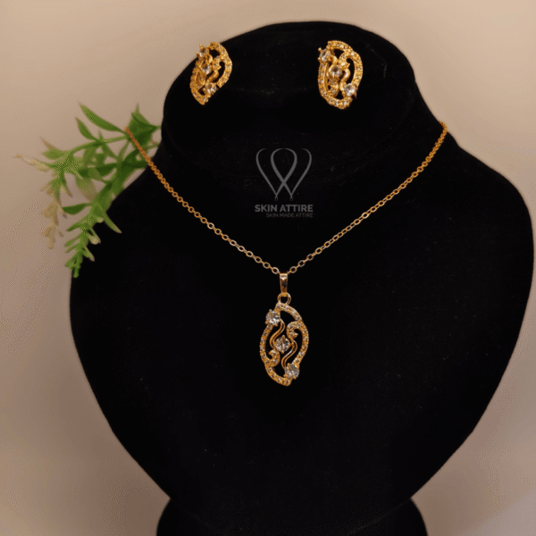 Aurora Sparkle Pendant